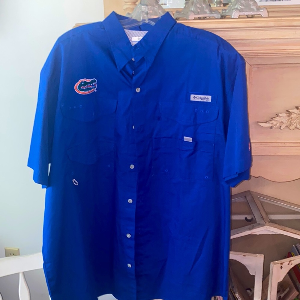 Columbia dry fit short-sleeve polo, Florida Gators embroidery, great condition!